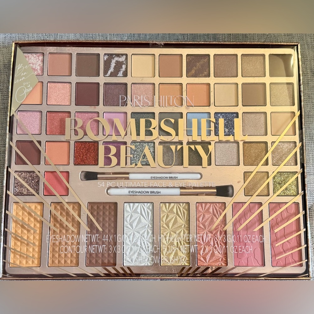 Paris Hilton Bombshell Beauty 54-Piece Ultimate Face & Eye Palette